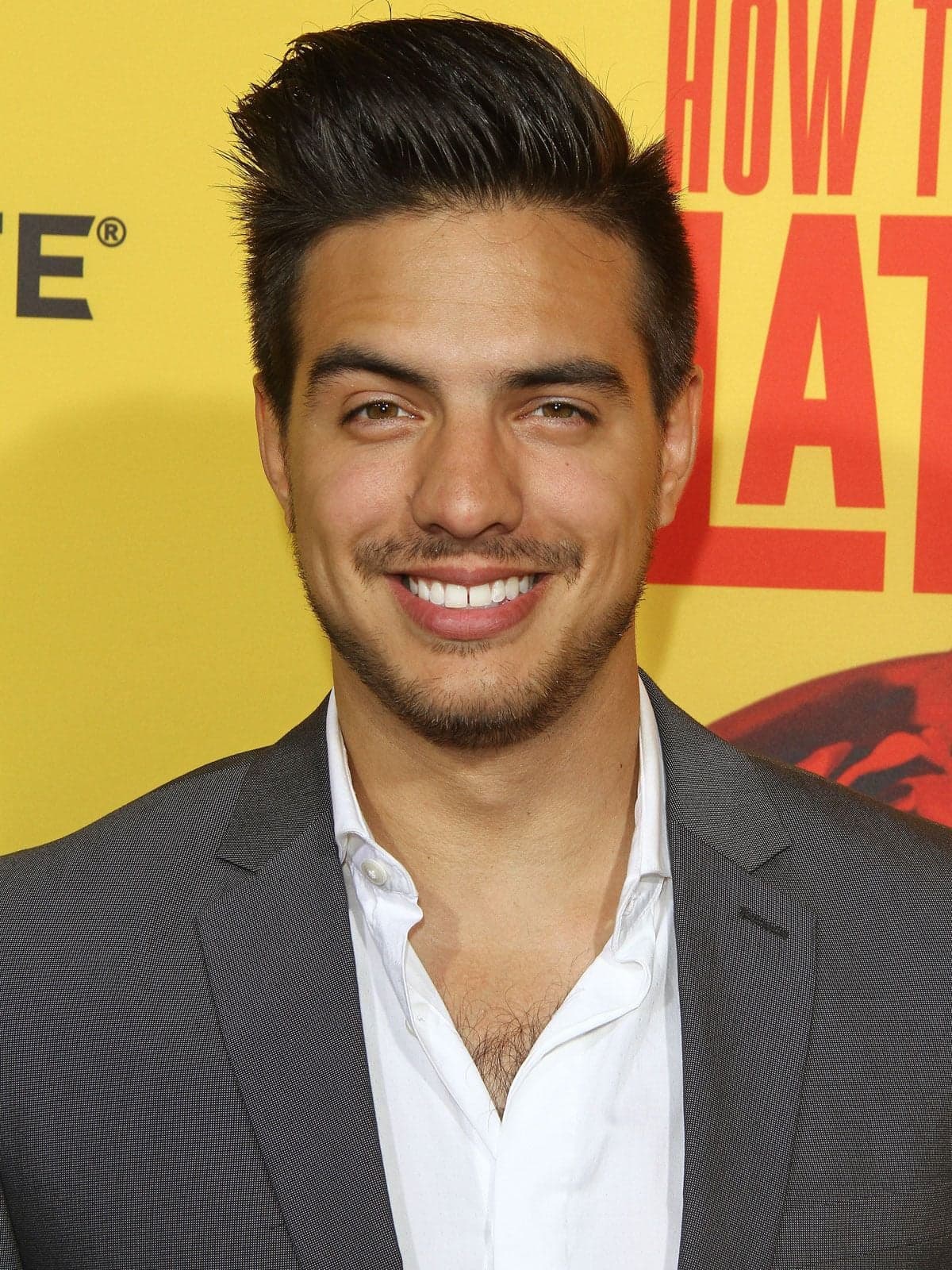 Vadhir Derbez