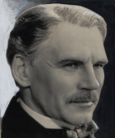 Walter Huston