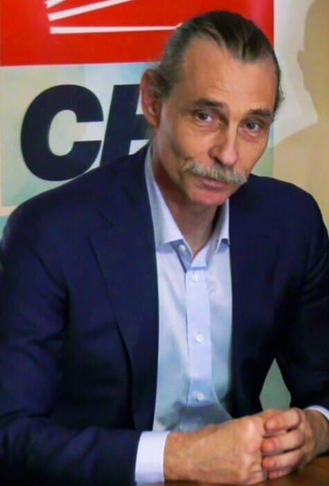Erdal Beşikcioğlu